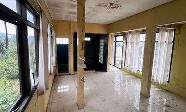 Dijual Rumah + Kavling luas 650m2, 3 Lantai, 3 Kamar Tidur, Area Commercial, Cocok dijadikan Tempat Usaha Kuliner/Tempat Wisata di Wanayasa Purwakarta