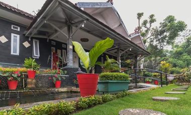 Villa Nyaman Luas Tanah 447 M2,  Dekat Pemandian Air Panas Ciater, Subang, Prop, Jawa Barat.