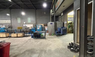 Dijual Gudang Workshop, Jalan Raya Mustikasari, 2 Lantai, Luas 500m2, Muat Container 40 Feet, Bisa KPR, 3km Akses Langsung Tol Bekasi Timur