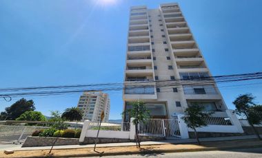 SE VENDE AMPLIO DEPARTAMENTO EN EL CENTRO DE QUILPUÉ