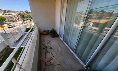 SE VENDE AMPLIO DEPARTAMENTO EN EL CENTRO DE QUILPUÉ