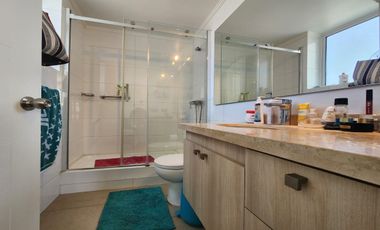 SE VENDE AMPLIO DEPARTAMENTO EN EL CENTRO DE QUILPUÉ