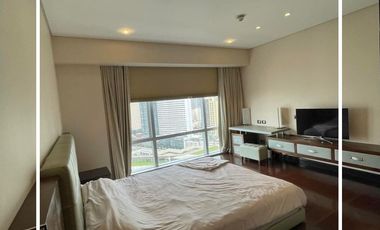 4BR Condo Unit For Sale in Raffles Residences Makati City