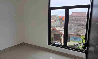 Dijual Murah Rumah Baru 2Lantai dekat dengan Grand Galaxy Bekasi