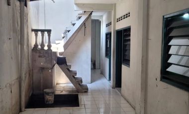 Dijual kost 8 pintu Jln. Santan, Maguwoharjo, Sleman