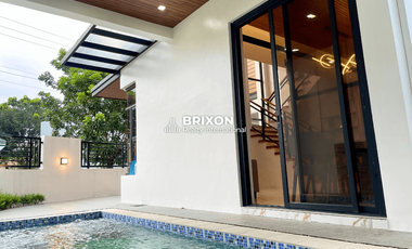 Modern 4-Bedroom House with Pool Near NLEX and Clark, Mabalacat, Pampanga