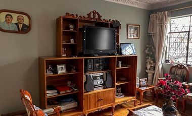 Vendo casa de 1 planta con 4 dormitorios, Sector La Magdalena