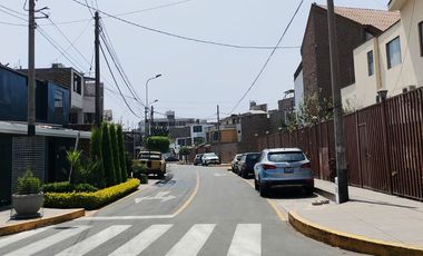 Dúplex moderno en Mayorazgo, Ate