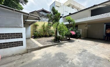 Dijual Rumah Strategis Tengah Kota di Rajawali Bandung