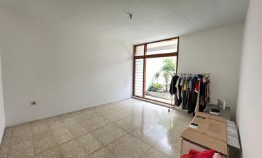 Dijual Rumah Strategis Tengah Kota di Rajawali Bandung