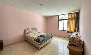 Dijual Rumah Strategis Tengah Kota di Rajawali Bandung