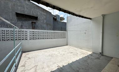 Dijual Rumah Strategis Tengah Kota di Rajawali Bandung