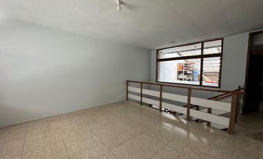 Dijual Rumah Strategis Tengah Kota di Rajawali Bandung