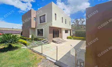 CASA MODERNA EN RENTA  EN URBANIZACION PRIVADA