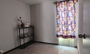 Casa en renta – Fraccionamiento Las Américas, Ecatepec, 3 recamaras y 1 baño.