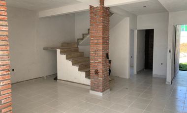 CASA EN VENTA PRIVADA LOS AGUACATES A 300 METROS DE LA ENTRADA DE CHIAPA DE CORZO