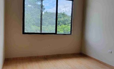 Esta casa es para una familia que valora la tranquilidad por encima de todo, pero sin renunciar a la ciudad.