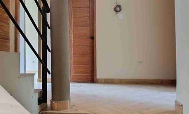 Esta casa es para una familia que valora la tranquilidad por encima de todo, pero sin renunciar a la ciudad.