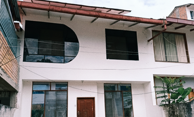 Esta casa es para una familia que valora la tranquilidad por encima de todo, pero sin renunciar a la ciudad.