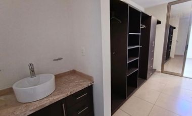 CASA EN RENTA EN CAÑADAS DEL LAGO, 3 RECS.3.5 BAÑOS, JARDIN,