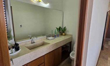 EXPECTACULAR CASA CON ALBERCA EN CLUB DE GOLF LA LOMA