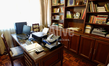 Casa independiente de venta en Monjas, sector Jardín del Valle