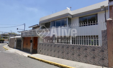 Casa independiente de venta en Monjas, sector Jardín del Valle