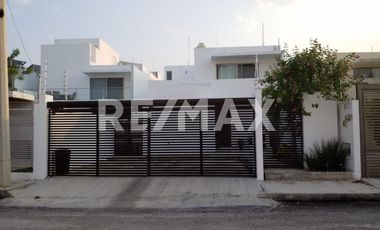 CASA EN RENTA, Fracc. Tulipanes Conkal