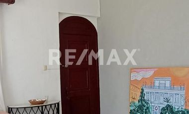 CASA COLONIAL EN RENTA. GARCIA GINERES 1,789m2