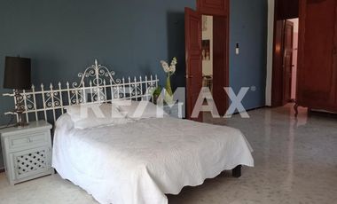 CASA COLONIAL EN RENTA. GARCIA GINERES 1,789m2