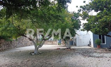 CASA COLONIAL EN RENTA. GARCIA GINERES 1,789m2