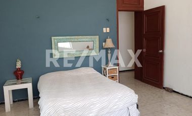 CASA COLONIAL EN RENTA. GARCIA GINERES 1,789m2