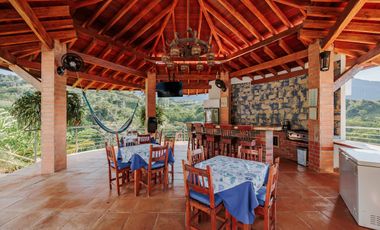 ALQUILO FINCA LA TURQUESA INF AL3005558404 UBICADA EN ANAPOIMA