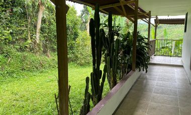 Casa de Campo con cultivos