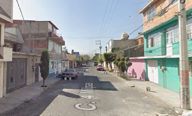 ¡¡HERMOSA Y AMPLIA CASA EN UNA DE LAS MEJORES ZONAS DE NEZAHUALCOYOTL!!