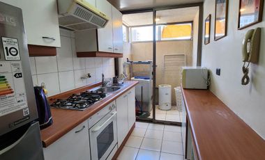 Arriendo departamento en Santiago Centro, amoblado y con estacionamiento