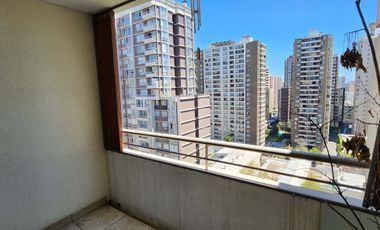 Arriendo departamento en Santiago Centro, amoblado y con estacionamiento