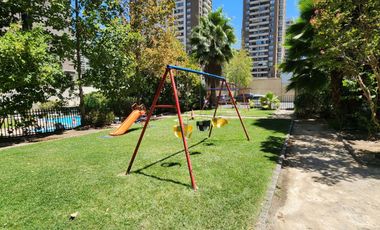 Arriendo departamento en Santiago Centro, amoblado y con estacionamiento