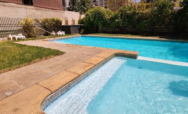 Arriendo departamento en Santiago Centro, amoblado y con estacionamiento