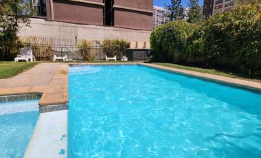 Arriendo departamento en Santiago Centro, amoblado y con estacionamiento