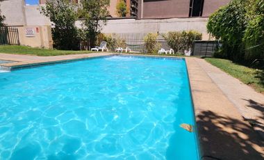 Arriendo departamento en Santiago Centro, amoblado y con estacionamiento