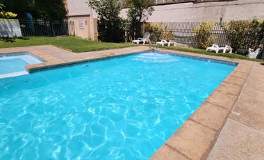 Arriendo departamento en Santiago Centro, amoblado y con estacionamiento