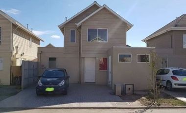 Casa dos pisos en arriendo Barrio Buin Plaza II