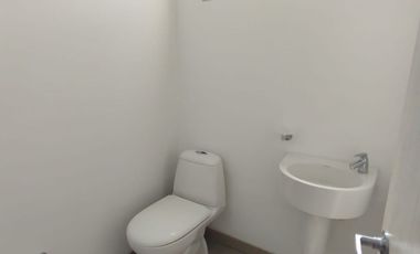 Oficina en Arriendo y Venta en unidad cerrada en Alamos