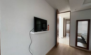 Casa amueblada en Renta en Altozano, Morelia! De 3 niveles Exclusivo fracc. privado, arbolado y con vigilancia 24/7. Disfruta de una vista panorámica