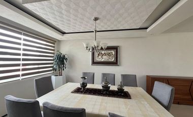 Casa amueblada en Renta en Altozano, Morelia! De 3 niveles Exclusivo fracc. privado, arbolado y con vigilancia 24/7. Disfruta de una vista panorámica