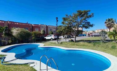 Casa dos recámaras con alberca pasa el transporte en la puerta