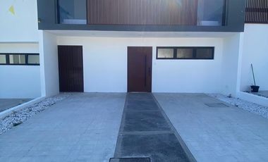 CASA NUEVA PROTIPO BAMBU EN VENTA FRACCIONAMIENTO PRIVADO CIRANTA TRES MARIAS
