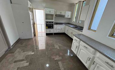 Cerca del Colegio Irlandés, Tecamachalco, Herradura e Interlomas. Calle cerrada.