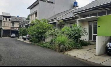 Jual rumah siap huni di Istana regency Sudirman bandung